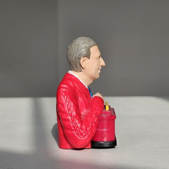 2019 Mister Rogers Talking Figurine 3.25" x 3", Fred Rogers - Picture 4 of 8